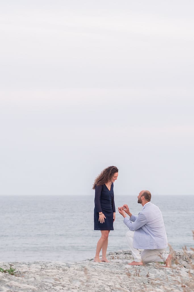 man proposes at second beach near newport