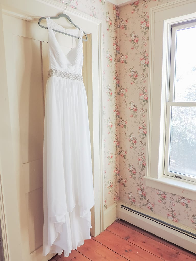 bright and airy wedding style